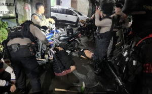 Cegah Tawuran dan Kejahatan, Brimob PMJ Patroli Malam Jaga Jakarta