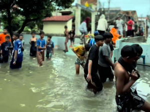Rawalumbu Banjir Selutut, Hujan Deras dan Penyempitan Saluran Air Jadi Faktor Pemicu