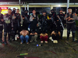 Patroli Gabungan Brimob PMJ-Polres Jaktim Cegah Tawuran, Senjata Tajam Disita