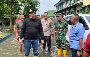 Wali Kota Bekasi Takziah Korban Meninggal Akibat Terseret Arus
