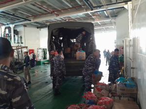 Lanal Sabang Salurkan Bantuan untuk Korban Banjir di Desa Panteu Loong Bireuen