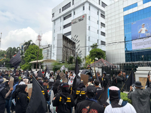 Brimob Batalyon C Pelopor Melayani Aksi Damai di Kementerian ATR/BPN