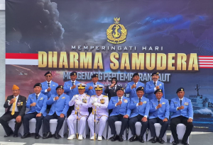 Ketua Umum PPAL Pimpin Tabur Bunga di Laut Peringati Hari Dharma Samudera