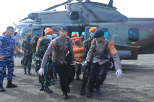 Danlanud Pimpin Langsung Evakuasi Korban ATR 42-500