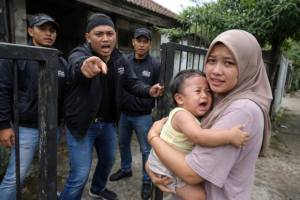 Teror Debt Collector di Bekasi, Ibu Rumah Tangga Trauma