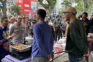 Polresta Malang Selidiki Dugaan Setoran Pasar Takjil Ilegal di Trotoar Jalan Suhat