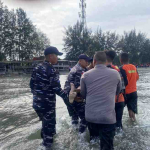 Tim Gabungan Basarnas dan Pos TNI AL Lampulo Temukan Korban Tenggelam di Pantai Ulee Lheue