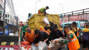 Kapolda-Pangdam Pimpin Gerakan Bersih Ciputat