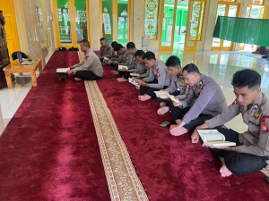 Ramadan, Brimob Rawat Iman dan Masjid
