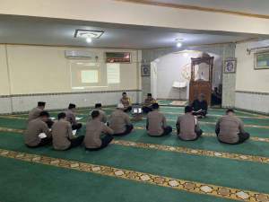 Ayat Suci Iringi Langkah Brimob Jakpus