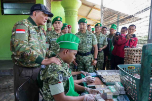 Menhan dan Wapang TNI Tinjau Kesiapan Yonif TP