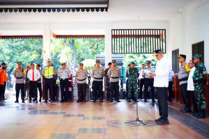 Wali Kota Bekasi Pimpin Apel Tiga Pilar, Tekankan Kesiapan Pengamanan Mudik Lebaran