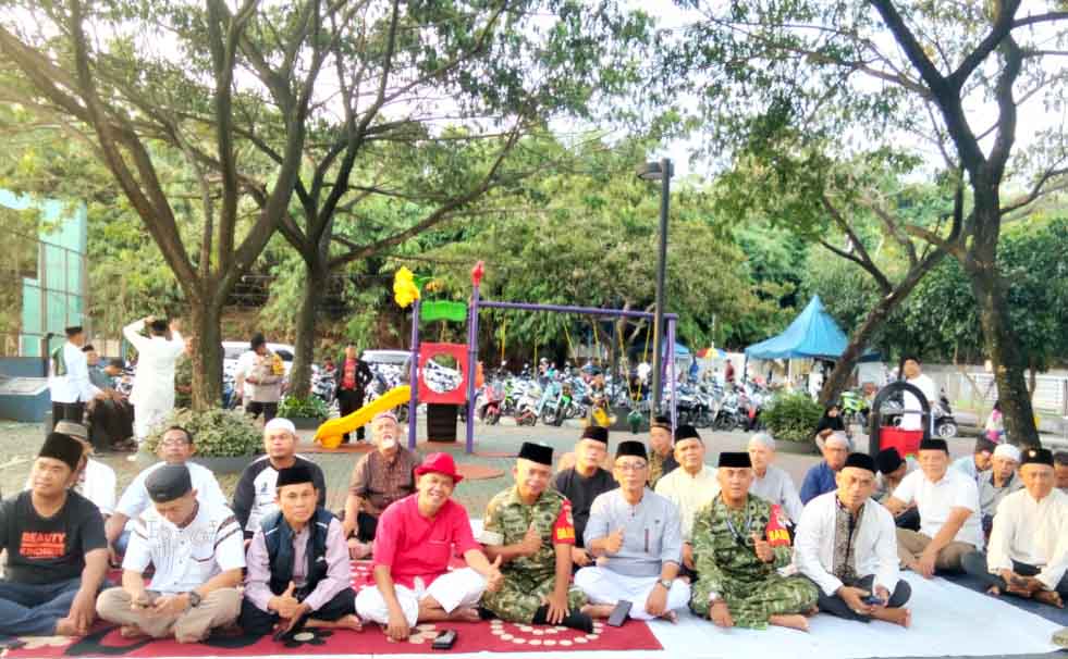 Santuni 72 Anak Yatim, Lurah Ciketing Udik Gelar Buka Puasa Bersama Warga 3 Foto Istimewa 51