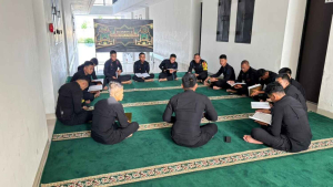 Tadarus Brimob Perkuat Mental di Ramadan