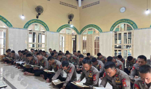 Batalyon C Pelopor Satbrimob, Tadarus Pagi Penuh Kekhusyukan