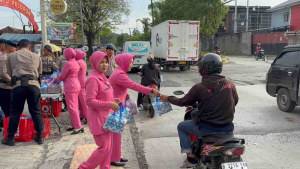 Brimob D Pelopor Hangatkan Cikarang