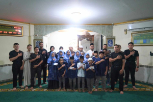 Brimob PMJ Berbagi Ramadan Bersama Anak Yatim