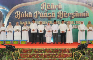 Buka Puasa Kopassus Pererat Kebersamaan Prajurit dan Warakawuri