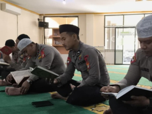 Brimob PMJ Perkuat Spirit Ramadan Lewat Tadarus Pagi