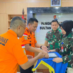 Danlanud Hasanuddin Raih Penghargaan Basarnas