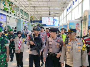 Batalyon C Pelopor Satbrimob Siaga Amankan Mudik Stasiun Senen