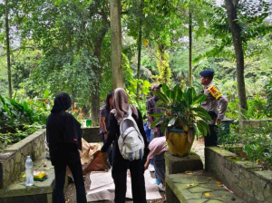 Brimob Kendalikan Wisata Ragunan Saat Lebaran