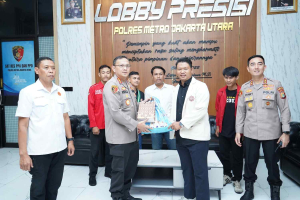 Kapolres Jakut Salurkan Tali Asih
