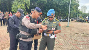 Sterilisasi Ketat Monas Brimob Sapu Area Vital, Keamanan Publik Diperkuat