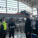 Brimob Amankan Stasiun Bekasi, 14 Ribu Lebih Pergerakan Penumpang di Arus Balik Lebaran 2026