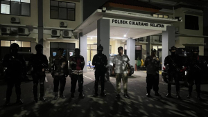 Patroli Dini Hari Brimob di Bekasi Sasar Titik Rawan