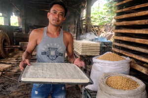 Harga Kedelai Melonjak, Pedagang Tahu di Bekasi Tertekan Omzet Turun