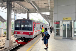 Stasiun Bekasi Timur Kembali Beroperasi, Layanan KRL Bekasi-Cikarang Mulai Normal