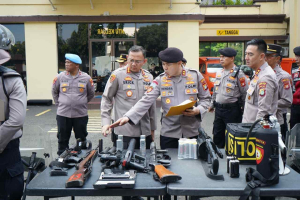 Kapolres Jakut Cek Kesiapan Dalmas, Pastikan Peralatan Siap Hadapi Potensi Gangguan