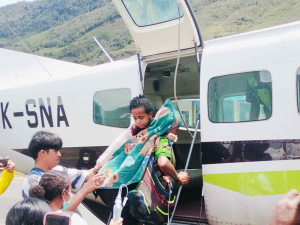 Anak 6 Tahun Korban Kekerasan Bersenjata Dirujuk ke Nabire dari Puncak