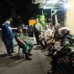 Patroli Malam TNI dan Warga Duren Sawit Tekan Potensi Tawuran Remaja