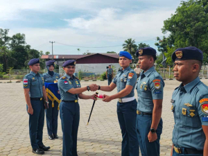 Danlanal Bintan Tekankan Disiplin dan Beri Penghargaan Prajurit Berprestasi