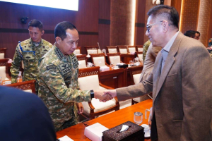 Panglima TNI Tegaskan Adaptasi Strategis Hadapi Geopolitik Global di Raker Komisi I DPR