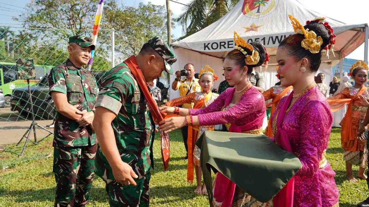 Kaskoops Udara II Sampaikan Arahan Pangkoopsudnas: Fokus Tugas dan Disiplin Prajurit di 2025 1 1002859091