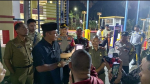 Plt Bupati Bekasi Kembali Temukan Pedagang Masih Berjualan di Jalan Usai Relokasi