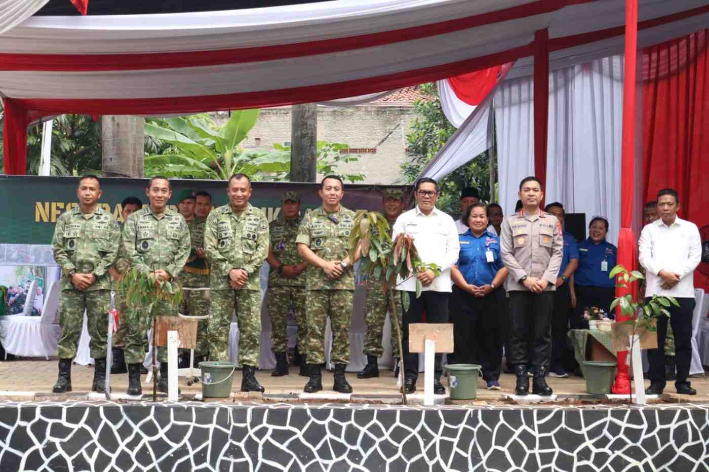 Bidhumas Polda Metro Gelar Latkatpuan Dan Beri Penghargaan 5 Personel Berprestasi 1 IMG 20260508 WA0169