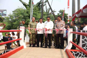 Jembatan Garuda dan Program Gentengisasi Resmi Dibuka