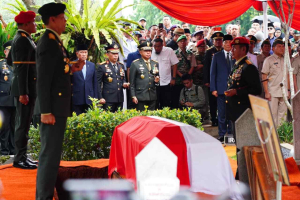 Panglima TNI Hadiri Pemakaman Militer Ryamizard Ryacudu, Negara Beri Penghormatan Terakhir