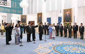Panglima TNI Hadiri Pelantikan Kepala BGN dan Penasihat Presiden di Istana Negara