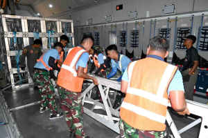 Lanud Sjamsudin Noor Dukung Misi Airbus A-400M Percepat Pemulihan Listrik Sumatera