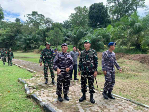Danbrigif TP 32/Mangkalihat Tinjau Latihan Menembak Reaksi Lanjutan