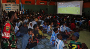 Kodim 1714/Puncak Jaya Gelar Nobar Piala Dunia 2026, Perkuat Kedekatan TNI dan Warga