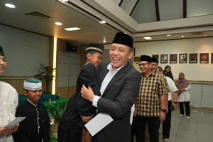 PTPN IV Salurkan TJSL ke 1.000 Penerima dan Renovasi 16 Masjid Sambut Tahun Baru Islam