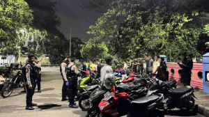 Jalan Ditutup Demi Balapan? Patroli Bataylon B Pelopor PMJ Gagalkan Aksi Berbahaya di BKT Malaka