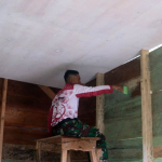 Rumah Ahmad di Mentawai Hampir Rampung, Satgas TNI AD Genjot Finishing