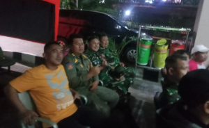 Babinsa Pasar Rebo Bersama Tiga Pilar Intensifkan Patroli Malam, Perkuat Keamanan Wilayah
